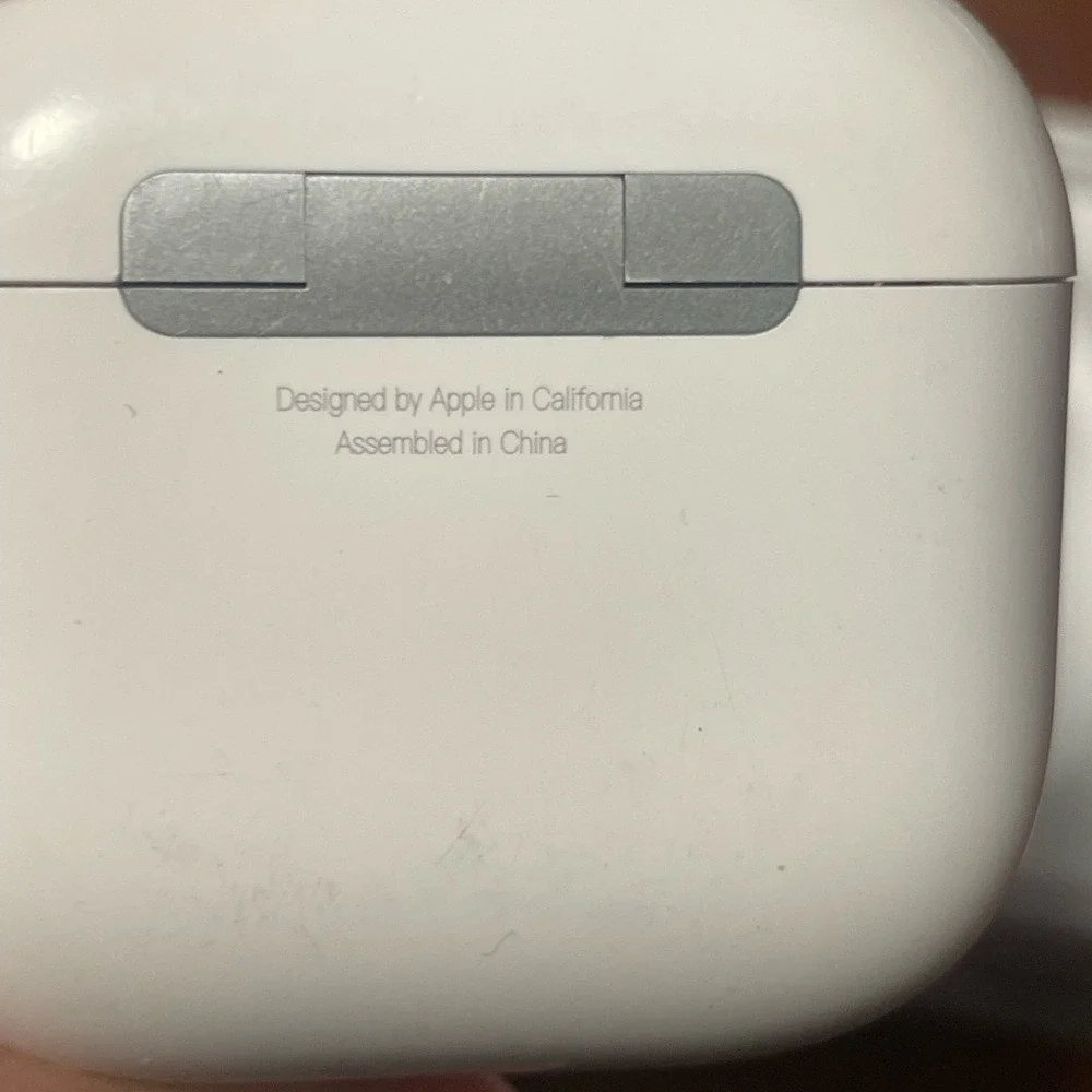 Apple‎ AirPods 4 Gen Charging Case White ANC 2024
